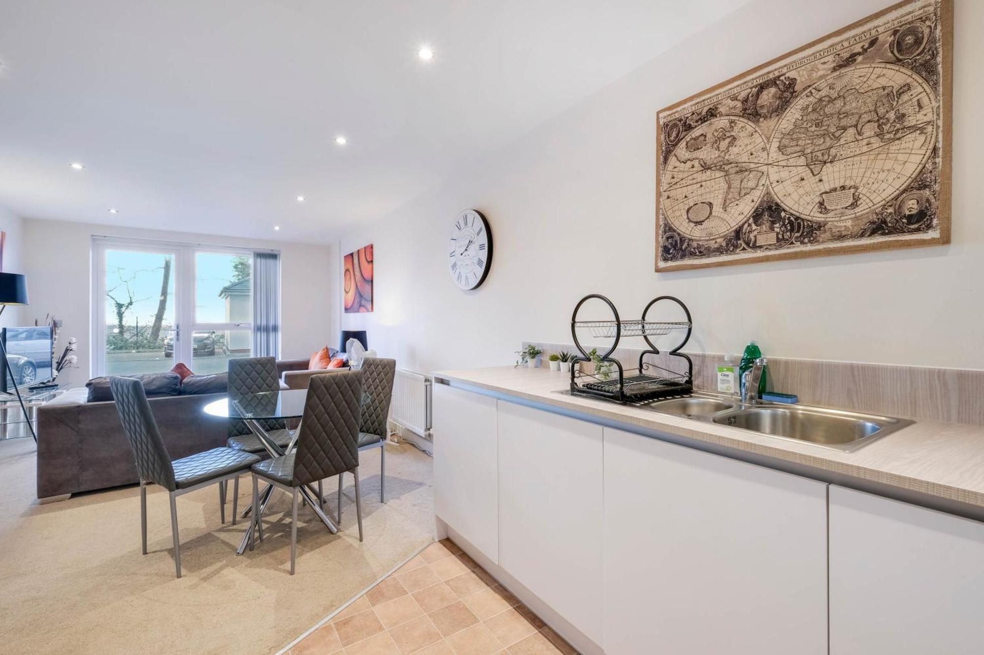 Alder House Serviced Apartment Maidenhead By 360Stays מראה חיצוני תמונה