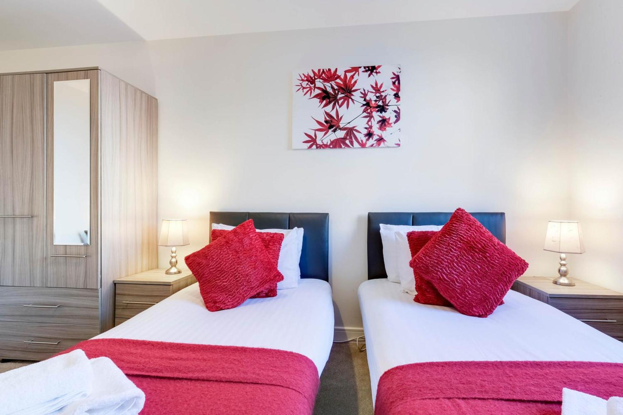 Alder House Serviced Apartment Maidenhead By 360Stays מראה חיצוני תמונה