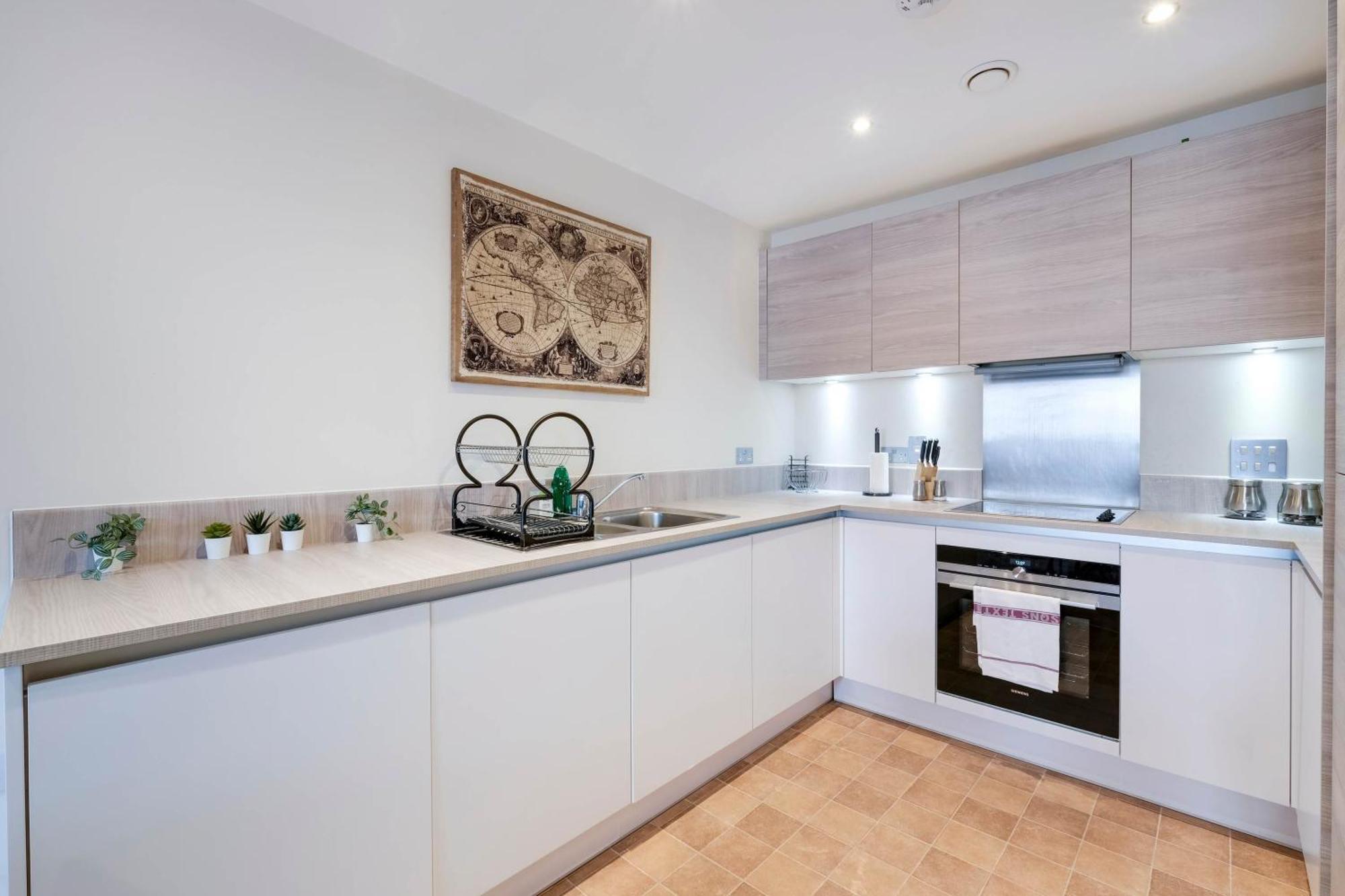 Alder House Serviced Apartment Maidenhead By 360Stays מראה חיצוני תמונה