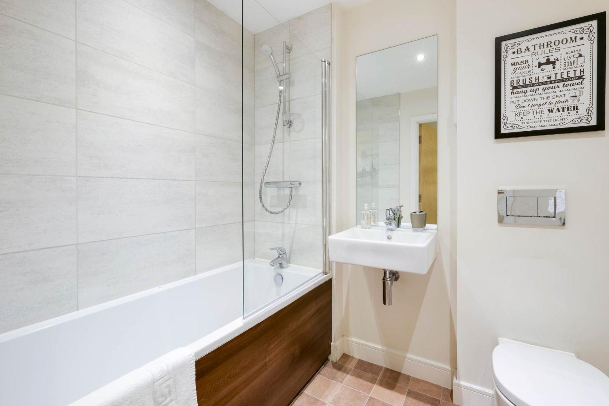 Alder House Serviced Apartment Maidenhead By 360Stays מראה חיצוני תמונה