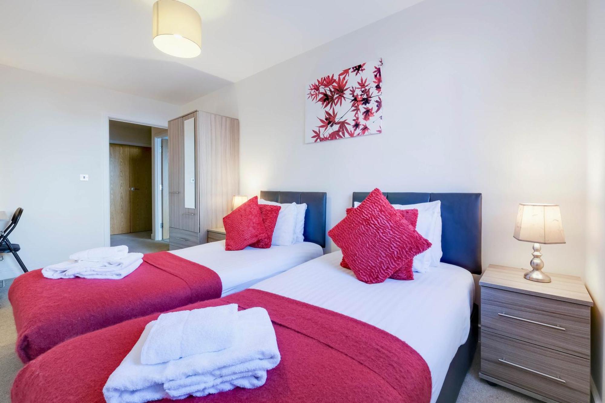 Alder House Serviced Apartment Maidenhead By 360Stays מראה חיצוני תמונה
